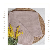 COLECCIÓN INVIERNO. Toquilla bebé niña FLEUR Martín Aranda