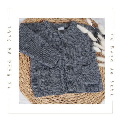 COLECCIÓN INVIERNO. Chaqueta larga bebé niño Sardón