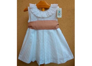 COLECCIÓN VERANO. Vestido troquelado