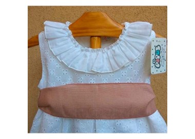 COLECCIÓN VERANO. Vestido troquelado