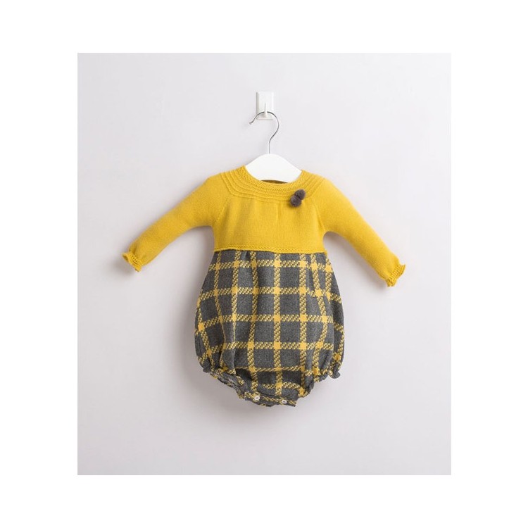 COLECCIÓN INVIERNO. Pelele punto y tela CUADROS