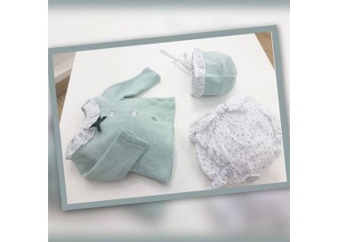 Conjunto braguita con capota a juego. Color verde agua. Marca Coco Acqua. Temporada Invierno.