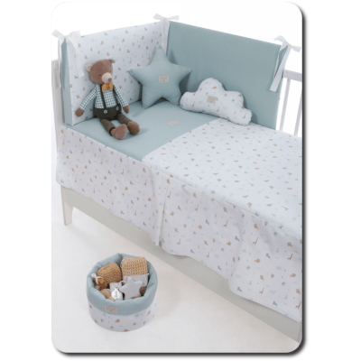Edredón y protector de cuna para bebé en tres colores. Temporada verano 2023. Colección Safari. Marca Uzturre.