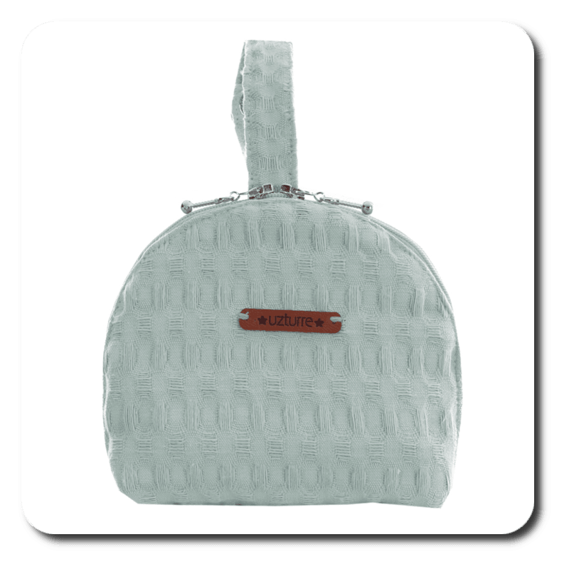 Portachupete para bebé en siete colores. Nueva temporada verano 2024. Colección Mencia. Marca Uzturre.