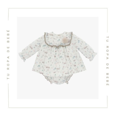 Vestido para bebé con braguita a juego. Colección Taupe. Marca Martín Aranda. Nueva Colección Invierno 2024.