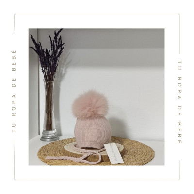 NUEVA COLECCIÓN. Gorro pompón pelo natural bebé Martín Aranda