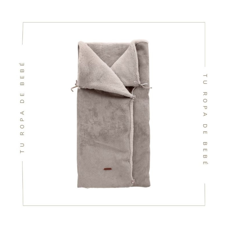 Saco nana reversible, cuatro colores. Interior piqué o pelito. Colección Pana. Marca Uzturre. Nueva Colección Invierno 2024.