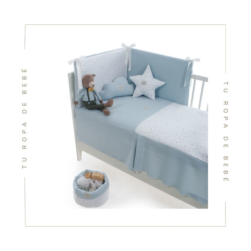 Edredón y Protector de cuna para bebé en cinco colores. Colección Ofelia. Nueva tempora invierno 2024. Marca Uzturre.