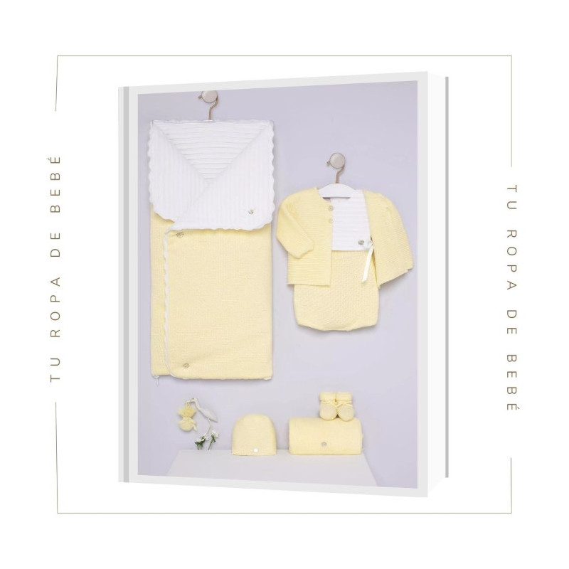 Ranita para bebé en amarillo/blanco. Colección Cigüeña de la marca Paz Rodríguez. Temporada Verano 2024.