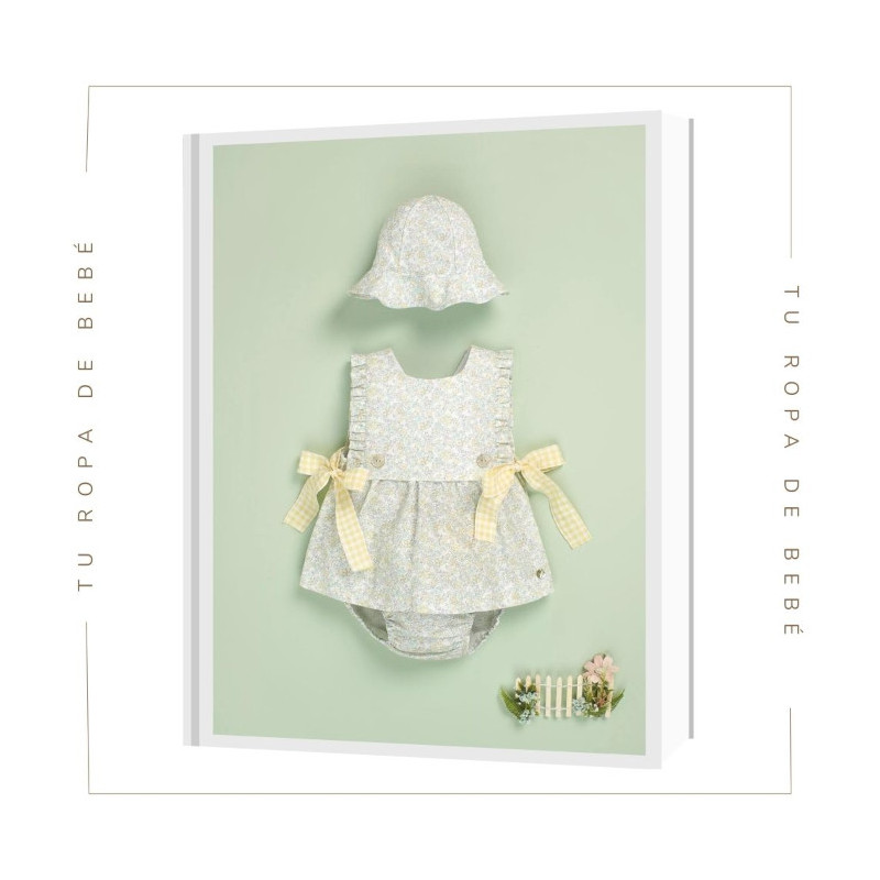 Vestido con braga a juego para bebé en estampado verde agua. Colección Aleli de la marca Paz Rodríguez. Temporada Verano 2024.