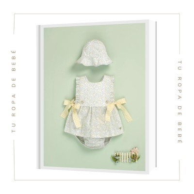 Vestido con braga a juego para bebé en estampado verde agua. Colección Aleli de la marca Paz Rodríguez. Temporada Verano 2024.