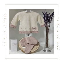 Conjunto de polaina para niña. Color crudo/rosa atardecer. Marca Paz Rodríguez. Temporada Verano.