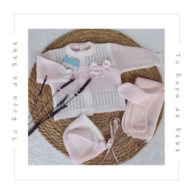 Conjunto de polaina para bebé en color rosa/blanco. Marca Juliana. Temporada Verano.