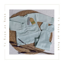 Conjunto de polaina para bebé en los colores natural y glaciar. Marca Mac Ilusión. Temporada Verano.