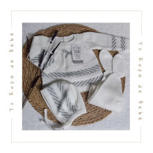 Conjunto de polaina para bebé con capota a juego en cuatro colores. Marca Mac Ilusión. Temporada Invierno.