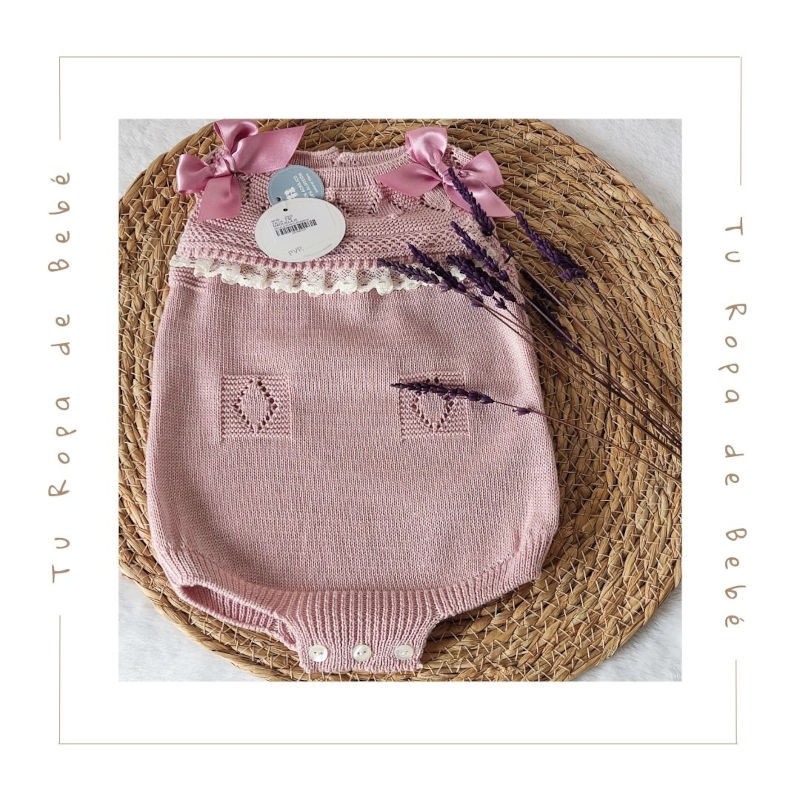 Pelele corto para bebé en color rosa maquillaje. Marca Juliana. Temporada Verano.