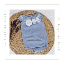 Pelele corto de verano para bebé en color cielo/blanco. Marca Juliana. Temporada Verano.