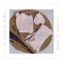 Set de bufanda para bebé en color rosa. Marca Juliana. Temporada Invierno.