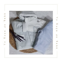 Chandal acolchado de invierno para bebé en color celeste. Marca Babidu. Temporada Invierno.