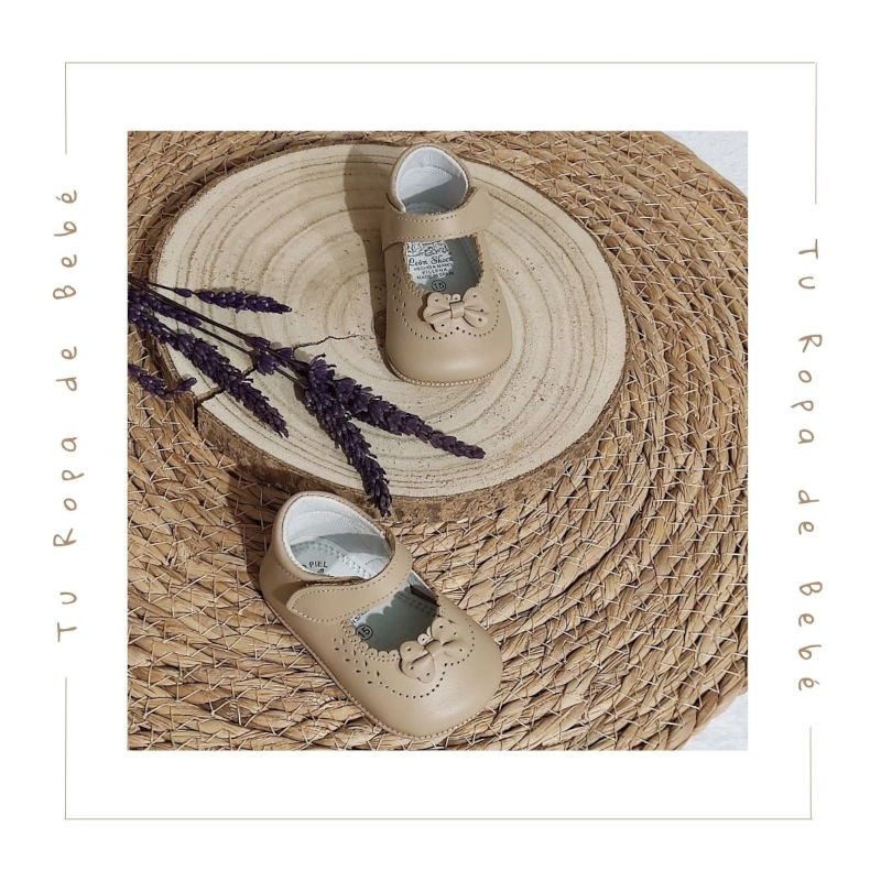 NUEVA COLECCIÓN. Peuque bebé niña LAZO León Shoes